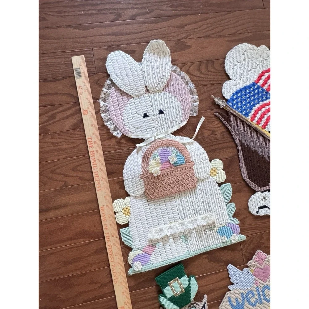 (9)‎ Vintage 70s Holiday Wall Door Hanging Needlepoint Plastic Canvas Retro - Picture 16 of 16